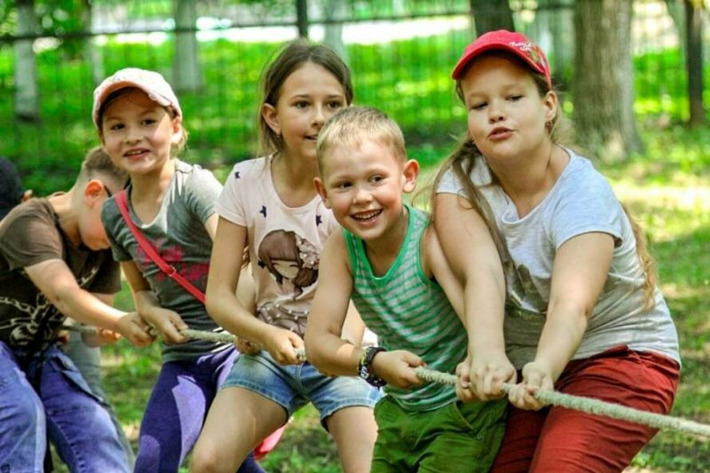 Мера поддержки обучающихся в пришкольном летнем лагере.